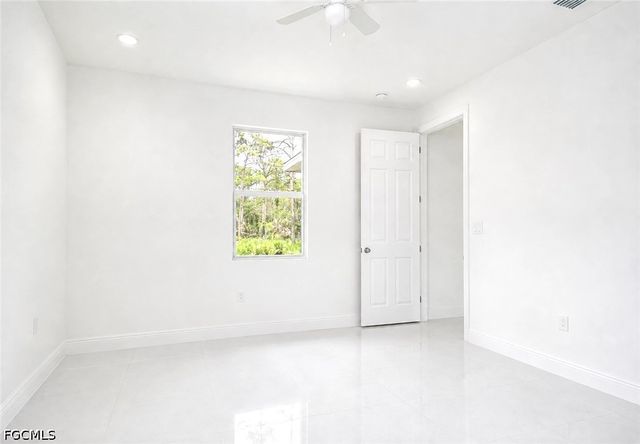2906 37th ST W, Lehigh Acres, FL 33971
