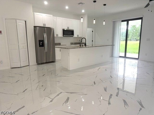 2906 37th ST W, Lehigh Acres, FL 33971