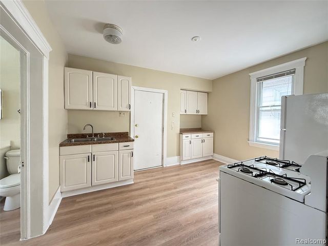3162 Trowbridge Street, Hamtramck, MI 48212