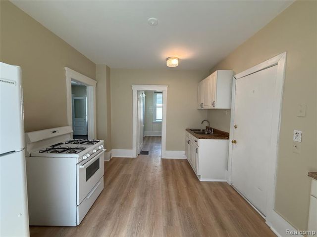3162 Trowbridge Street, Hamtramck, MI 48212
