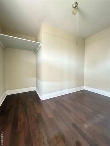 3162 Trowbridge Street, Hamtramck, MI 48212