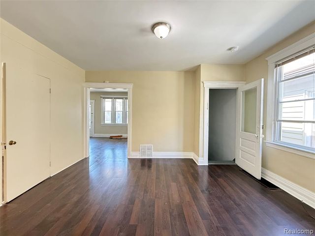 3162 Trowbridge Street, Hamtramck, MI 48212