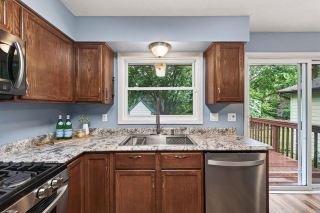 10541 Unity Street NW, Coon Rapids, MN 55433