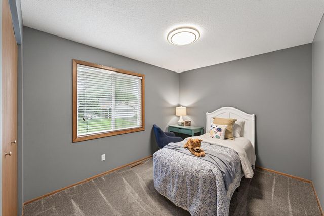 10541 Unity Street NW, Coon Rapids, MN 55433