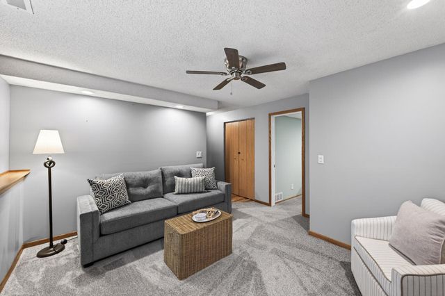 10541 Unity Street NW, Coon Rapids, MN 55433