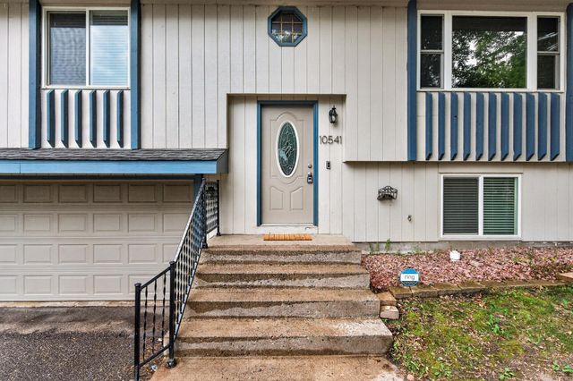 10541 Unity Street NW, Coon Rapids, MN 55433