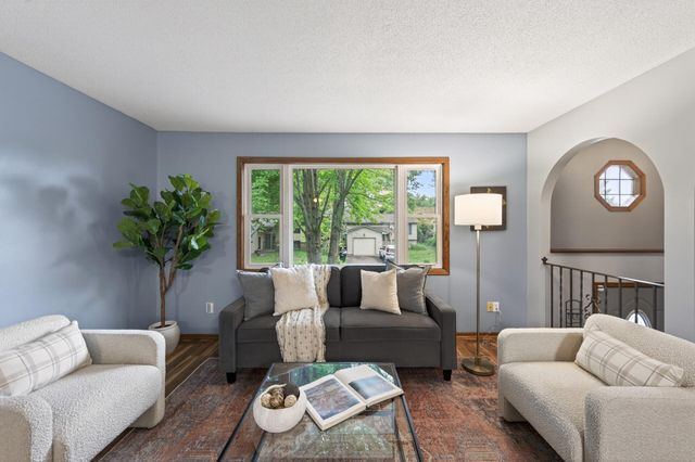 10541 Unity Street NW, Coon Rapids, MN 55433