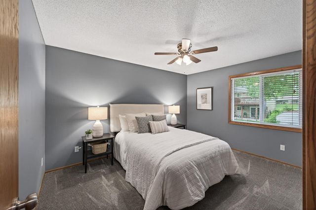 10541 Unity Street NW, Coon Rapids, MN 55433