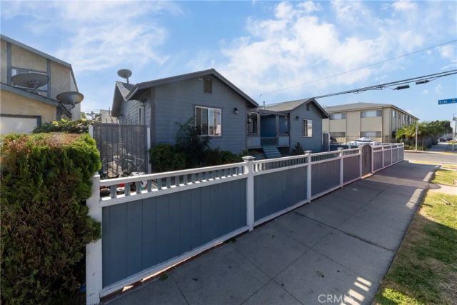 402 E Louise Street, Long Beach, CA 90805