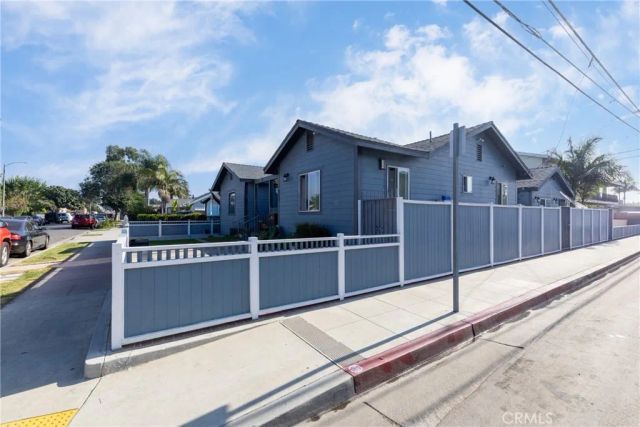 402 E Louise Street, Long Beach, CA 90805