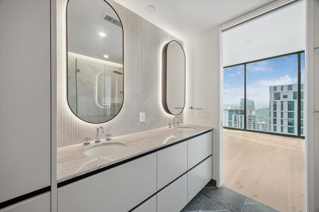 610 Davis ST 4401, Austin, TX 78701