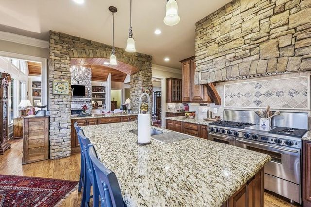 904 Bear Paw Ridge, Dahlonega, GA 30533