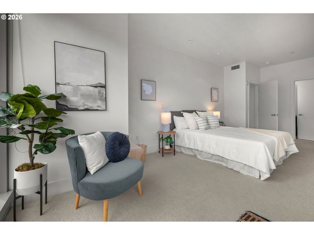 1001 Nw LOVEJOY St 301, Portland, OR 97209