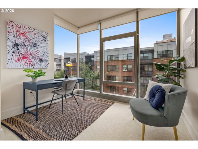 1001 Nw LOVEJOY St 301, Portland, OR 97209