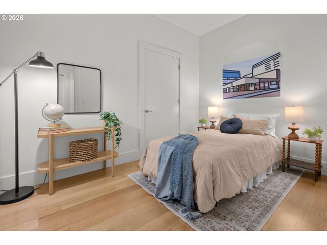 1001 Nw LOVEJOY St 301, Portland, OR 97209