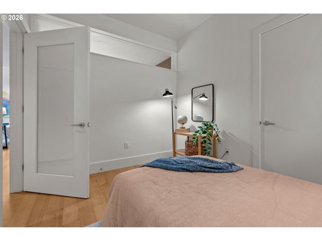 1001 Nw LOVEJOY St 301, Portland, OR 97209