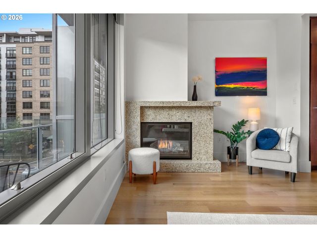 1001 Nw LOVEJOY St 301, Portland, OR 97209