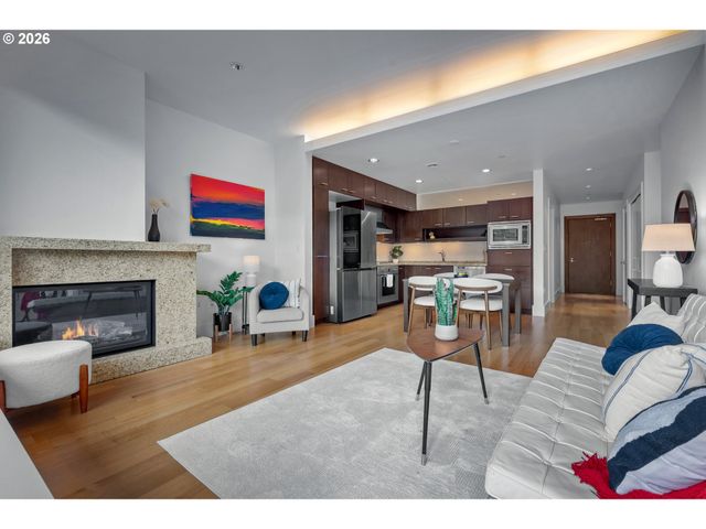 1001 Nw LOVEJOY St 301, Portland, OR 97209