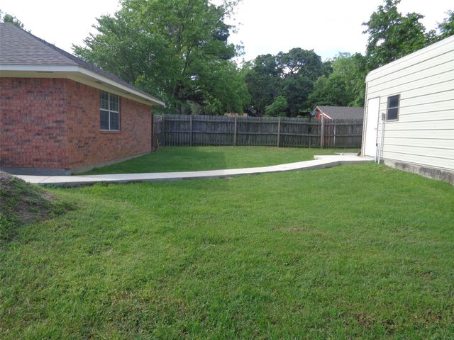 300 Church Street, Collinsville, TX 76233