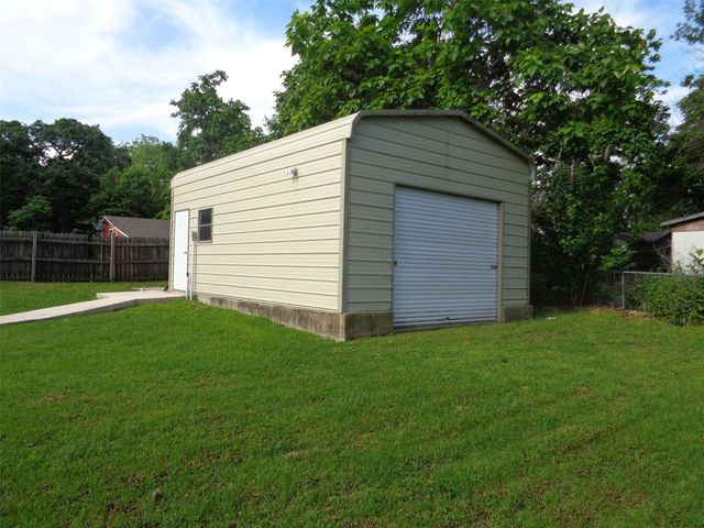 300 Church Street, Collinsville, TX 76233