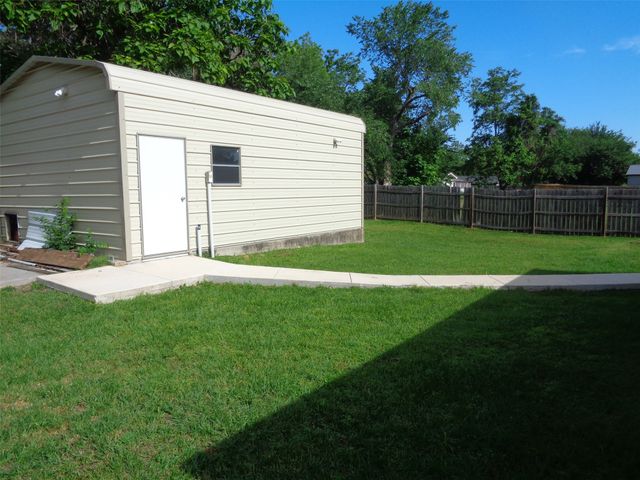 300 Church Street, Collinsville, TX 76233