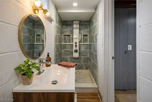 2249 Coleman Drive, Youngstown, OH 44511