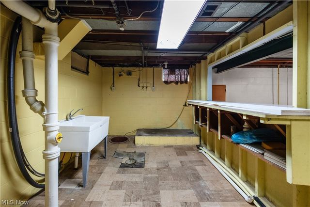 2249 Coleman Drive, Youngstown, OH 44511