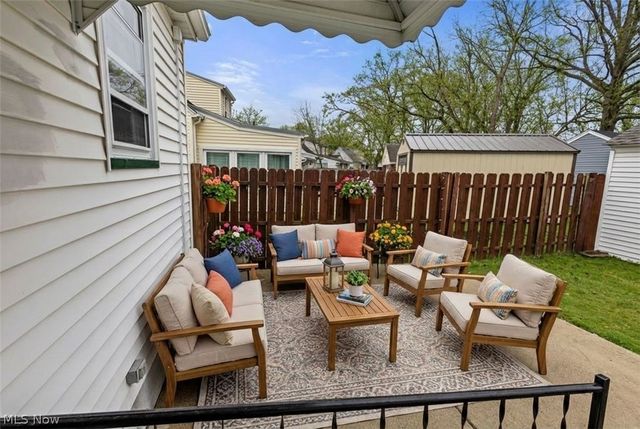 2249 Coleman Drive, Youngstown, OH 44511