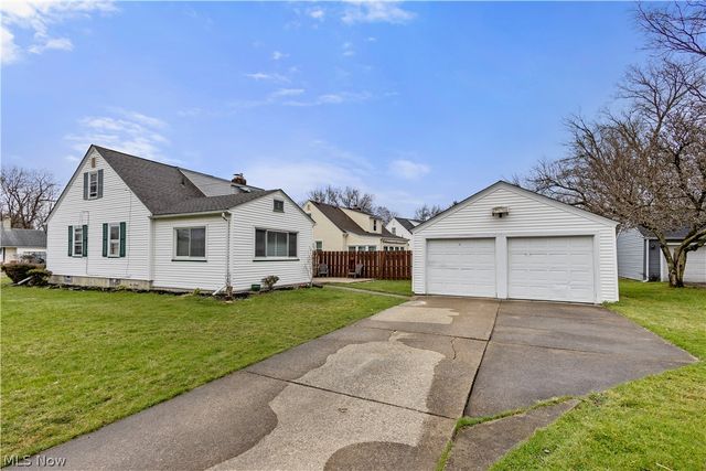 2249 Coleman Drive, Youngstown, OH 44511