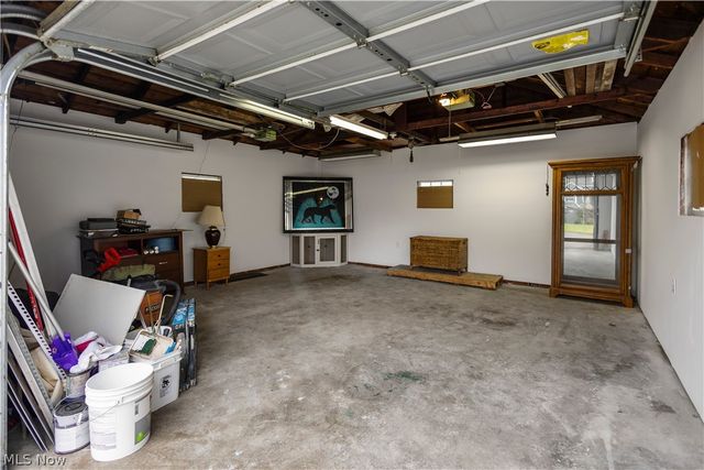 2249 Coleman Drive, Youngstown, OH 44511