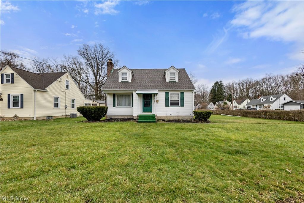 2249 Coleman Drive, Youngstown, OH 44511