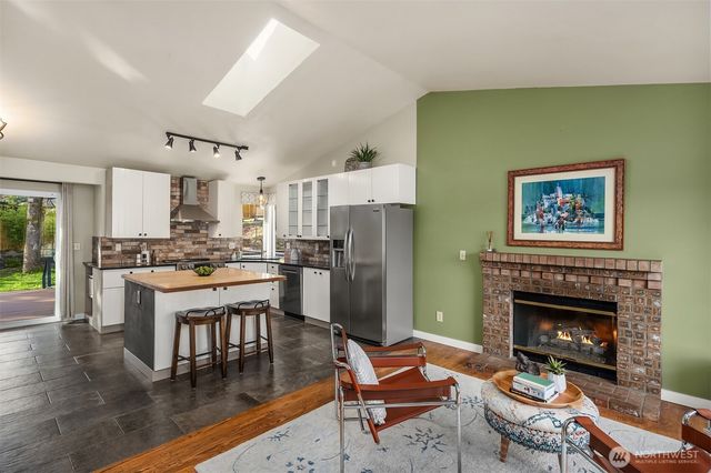 27615 221st Avenue SE, Maple Valley, WA 98038