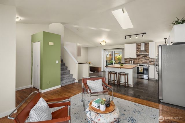 27615 221st Avenue SE, Maple Valley, WA 98038