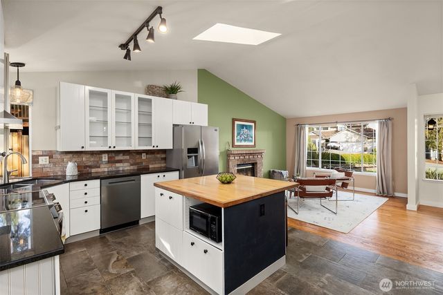 27615 221st Avenue SE, Maple Valley, WA 98038