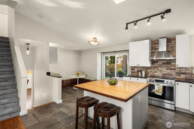 27615 221st Avenue SE, Maple Valley, WA 98038