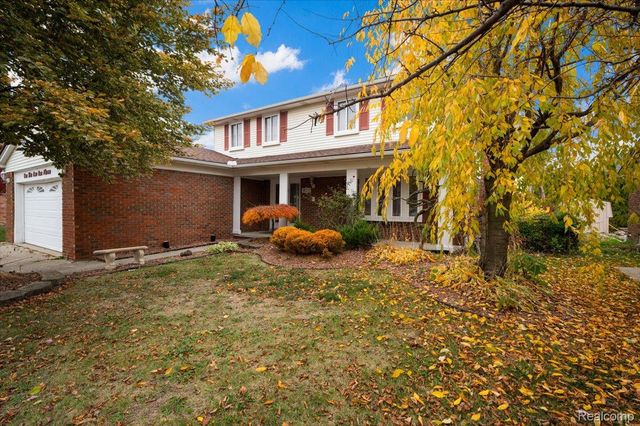 16213 Haverhill Drive, Macomb Township, MI 48044