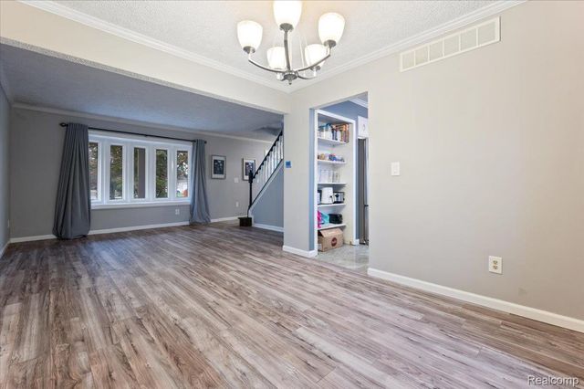 16213 Haverhill Drive, Macomb Township, MI 48044