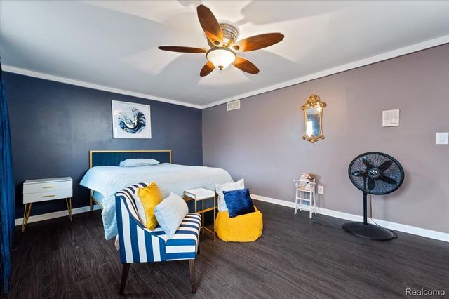 16213 Haverhill Drive, Macomb Township, MI 48044