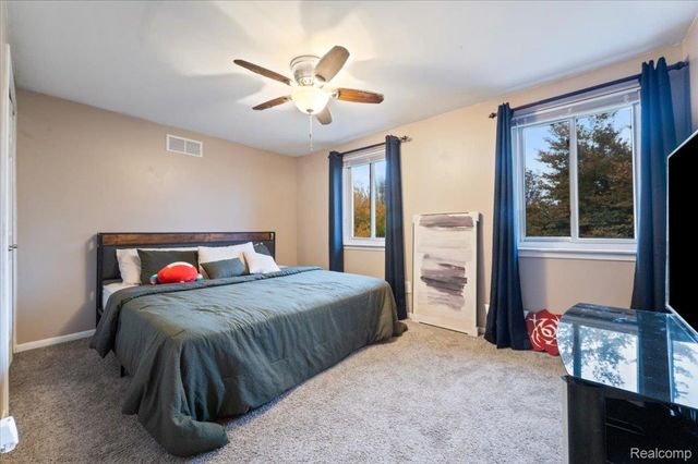 16213 Haverhill Drive, Macomb Township, MI 48044