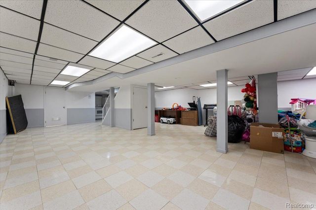 16213 Haverhill Drive, Macomb Township, MI 48044