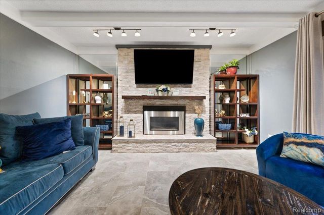 16213 Haverhill Drive, Macomb Township, MI 48044