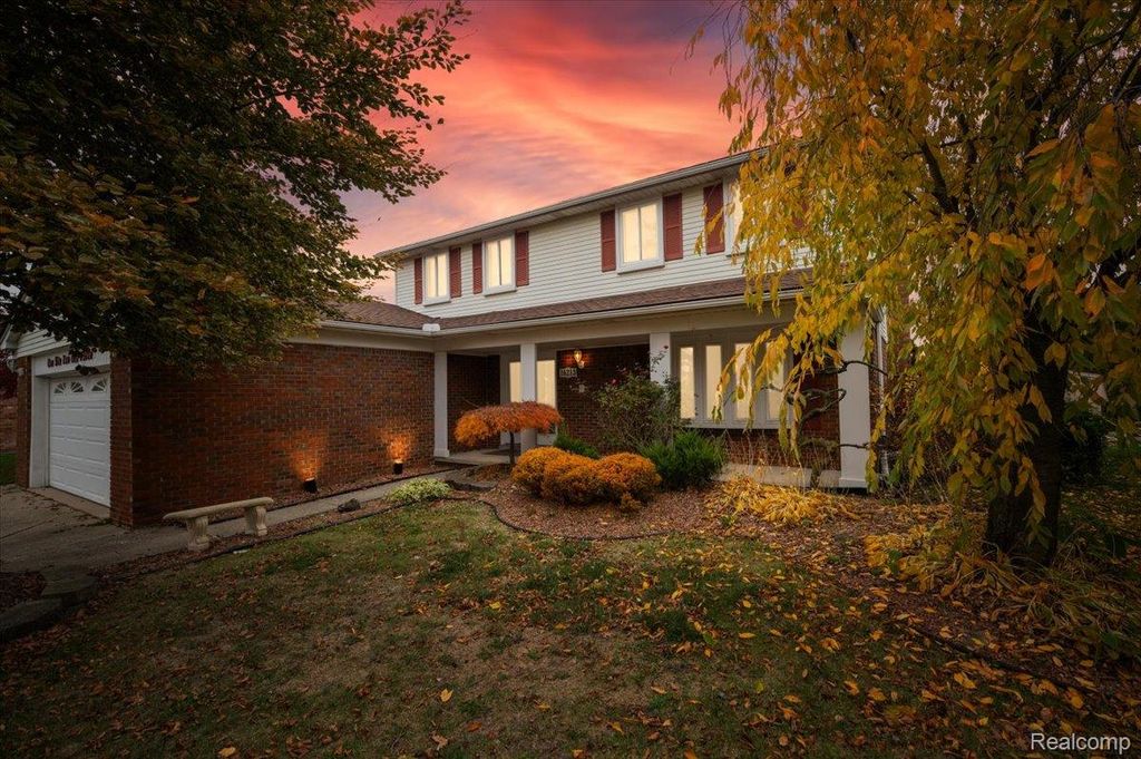 16213 Haverhill Drive, Macomb Township, MI 48044