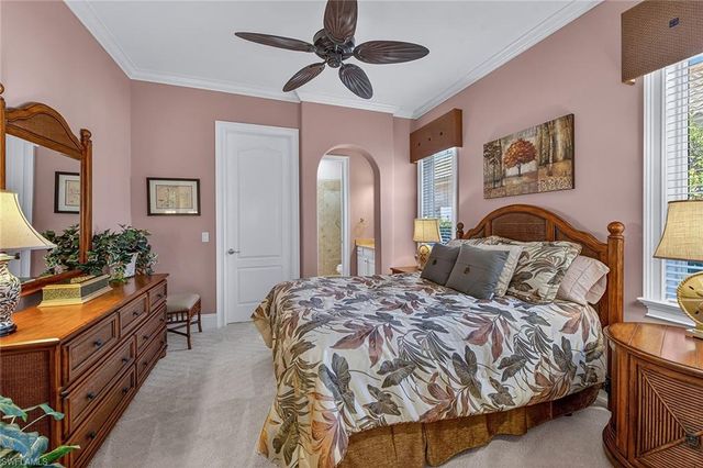 3848 Mahogany Bend DR, Naples, FL 34114