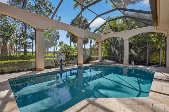 3848 Mahogany Bend DR, Naples, FL 34114