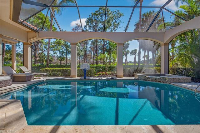3848 Mahogany Bend DR, Naples, FL 34114
