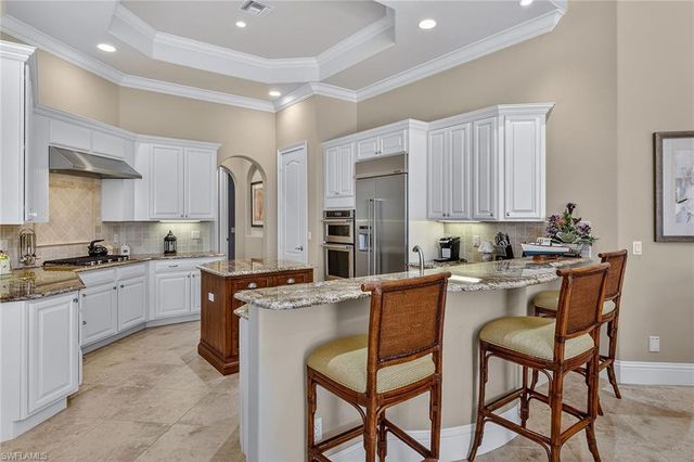 3848 Mahogany Bend DR, Naples, FL 34114