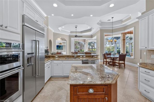 3848 Mahogany Bend DR, Naples, FL 34114