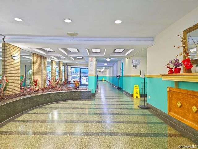 137-10 Franklin Avenue 102, Flushing, NY 11355