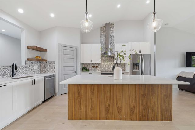 20901 Broken Arrow ST, Lago Vista, TX 78645