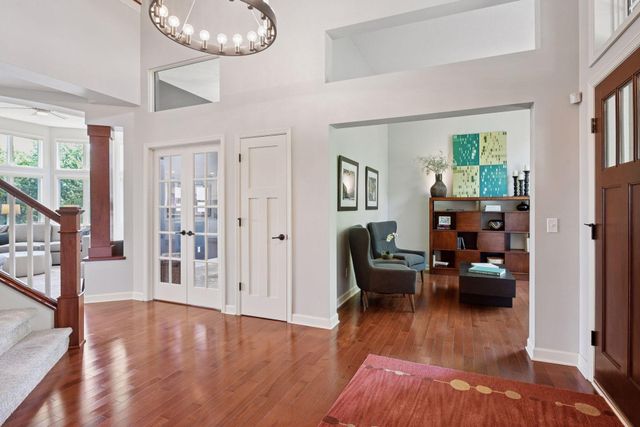 6160 Ithaca Lane N, Plymouth, MN 55446